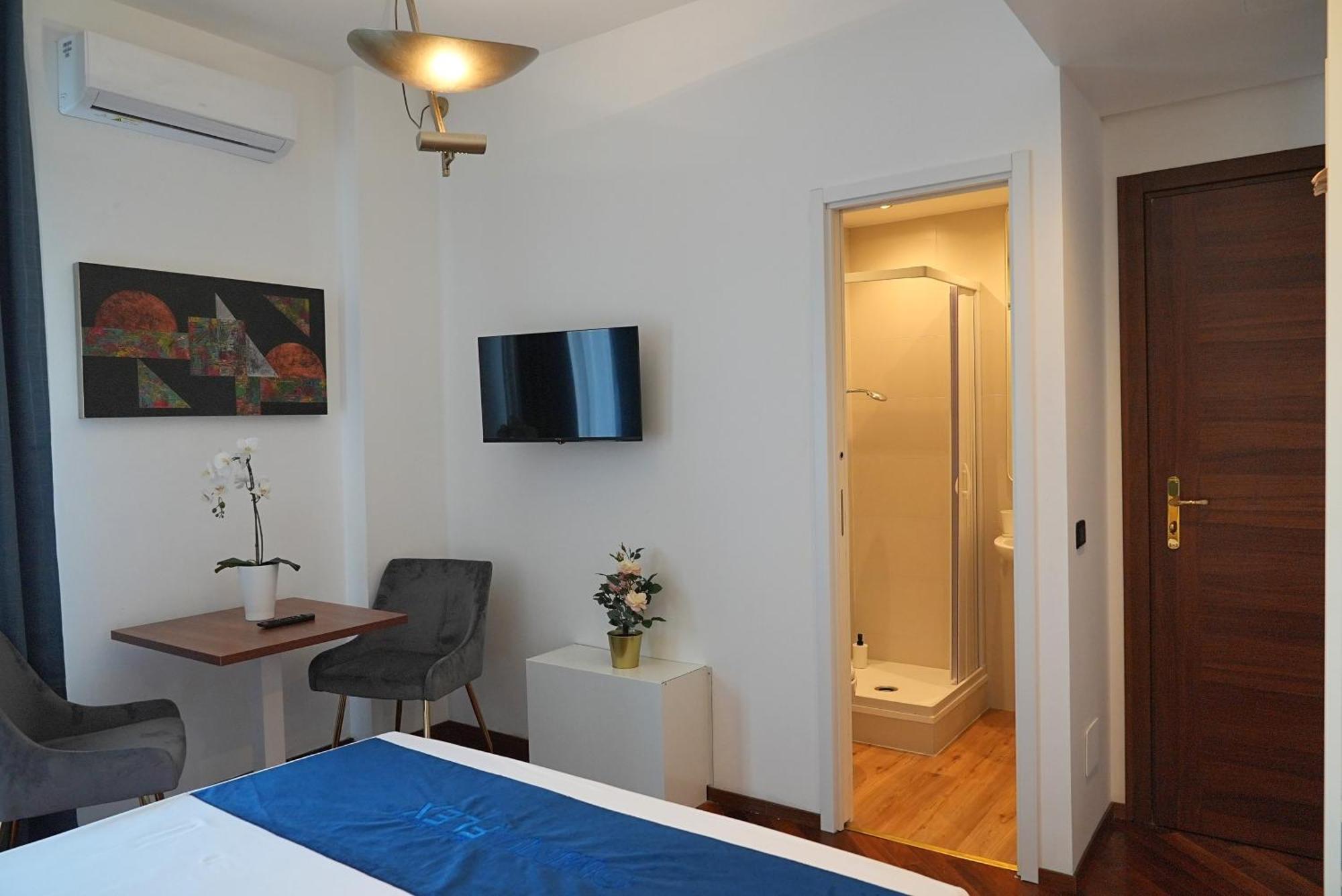 Suite & Premium Room - Centro Bari - Stazione 外观 照片