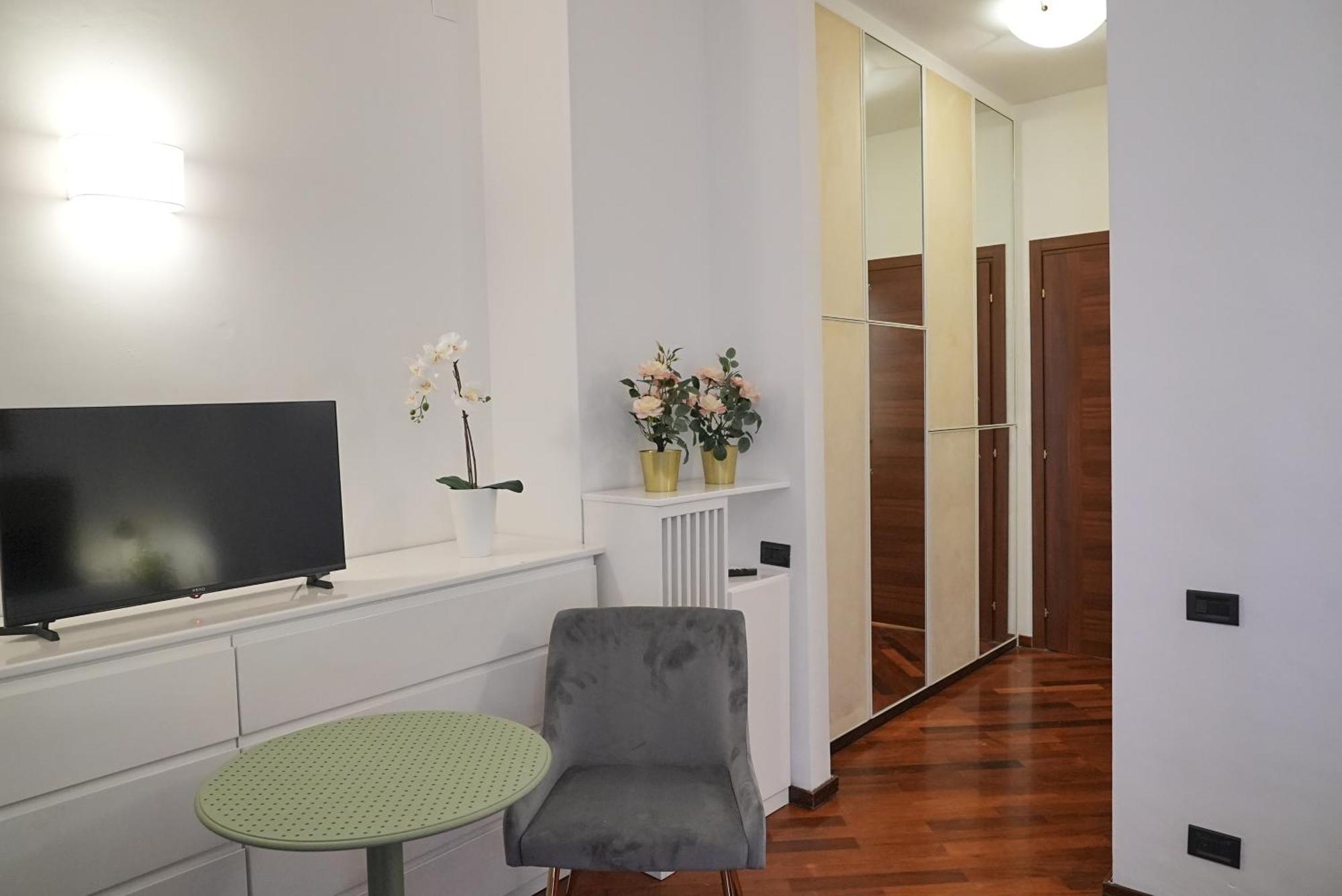 Suite & Premium Room - Centro Bari - Stazione 外观 照片