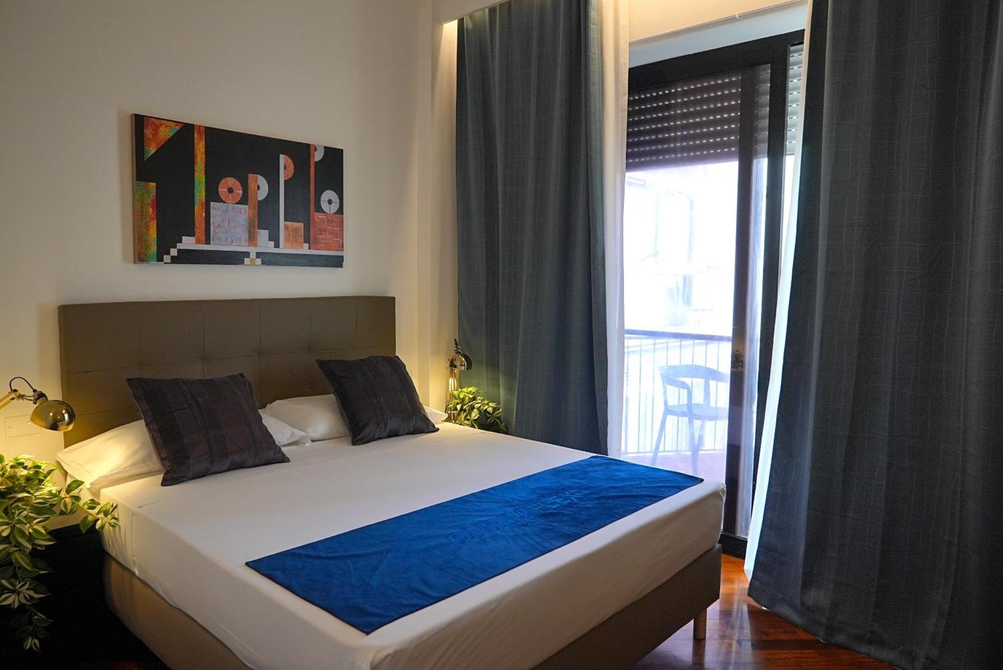 Suite & Premium Room - Centro Bari - Stazione 外观 照片