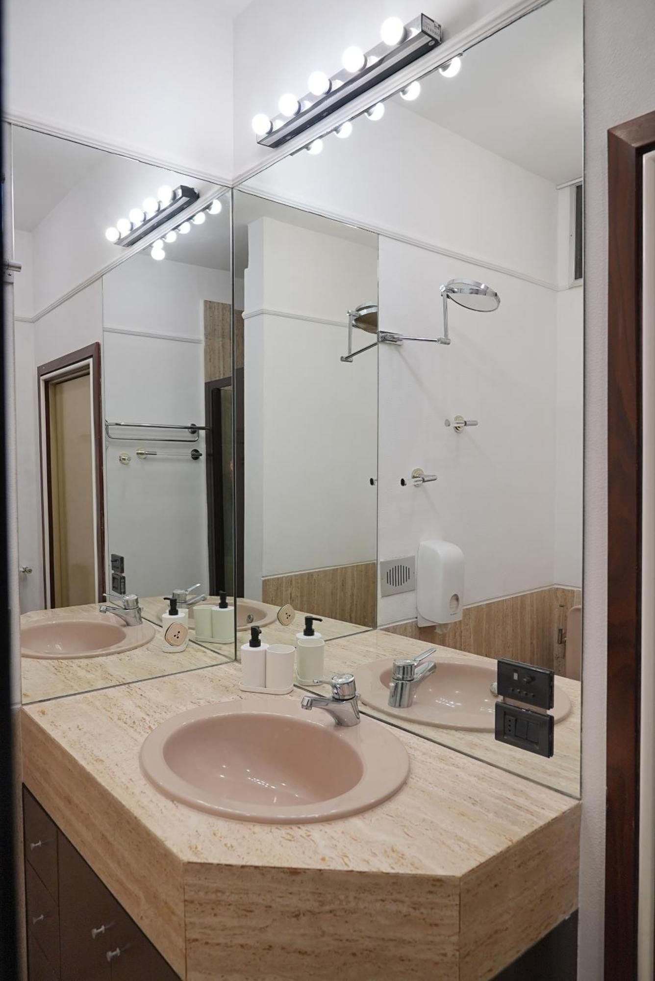 Suite & Premium Room - Centro Bari - Stazione 外观 照片