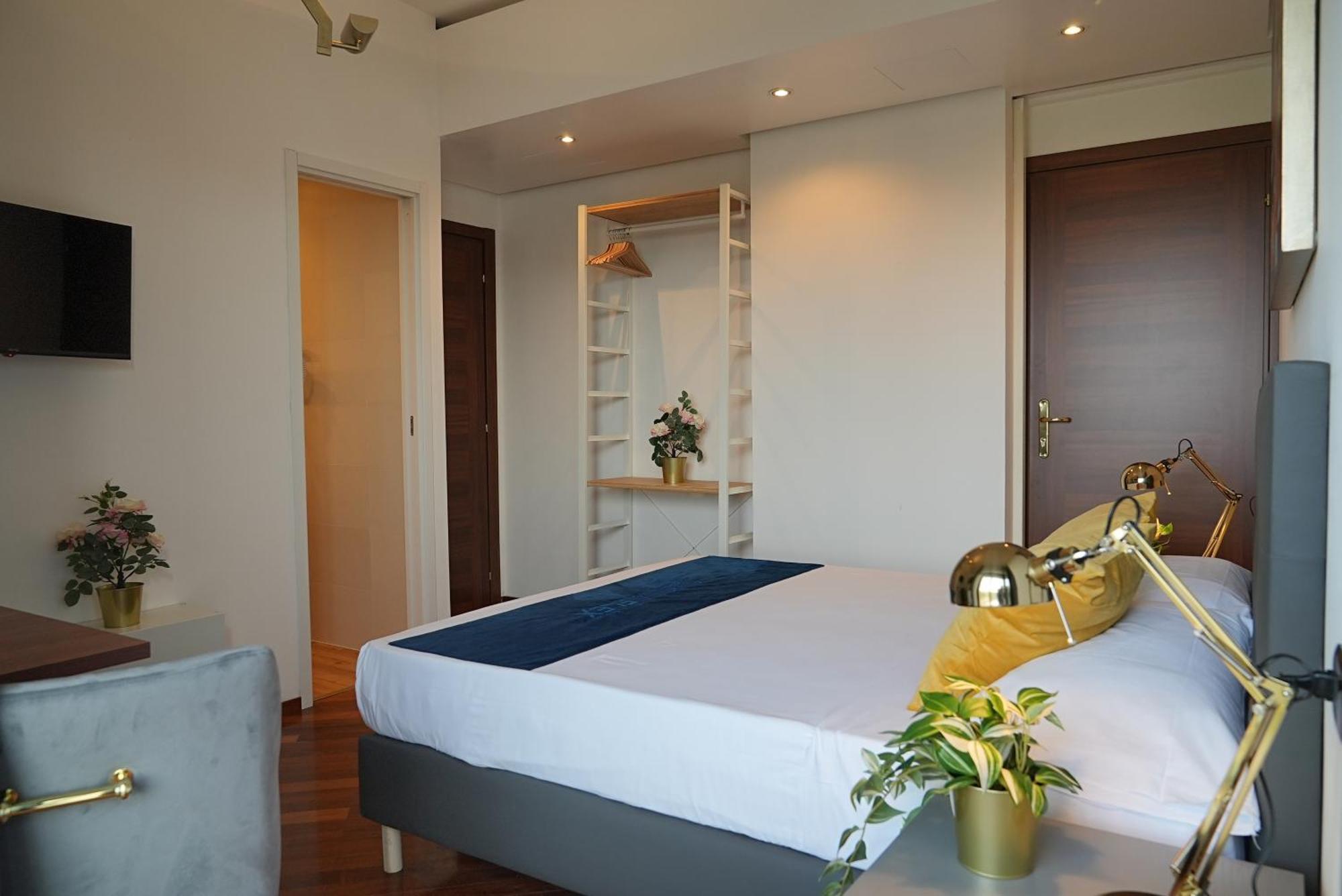 Suite & Premium Room - Centro Bari - Stazione 外观 照片