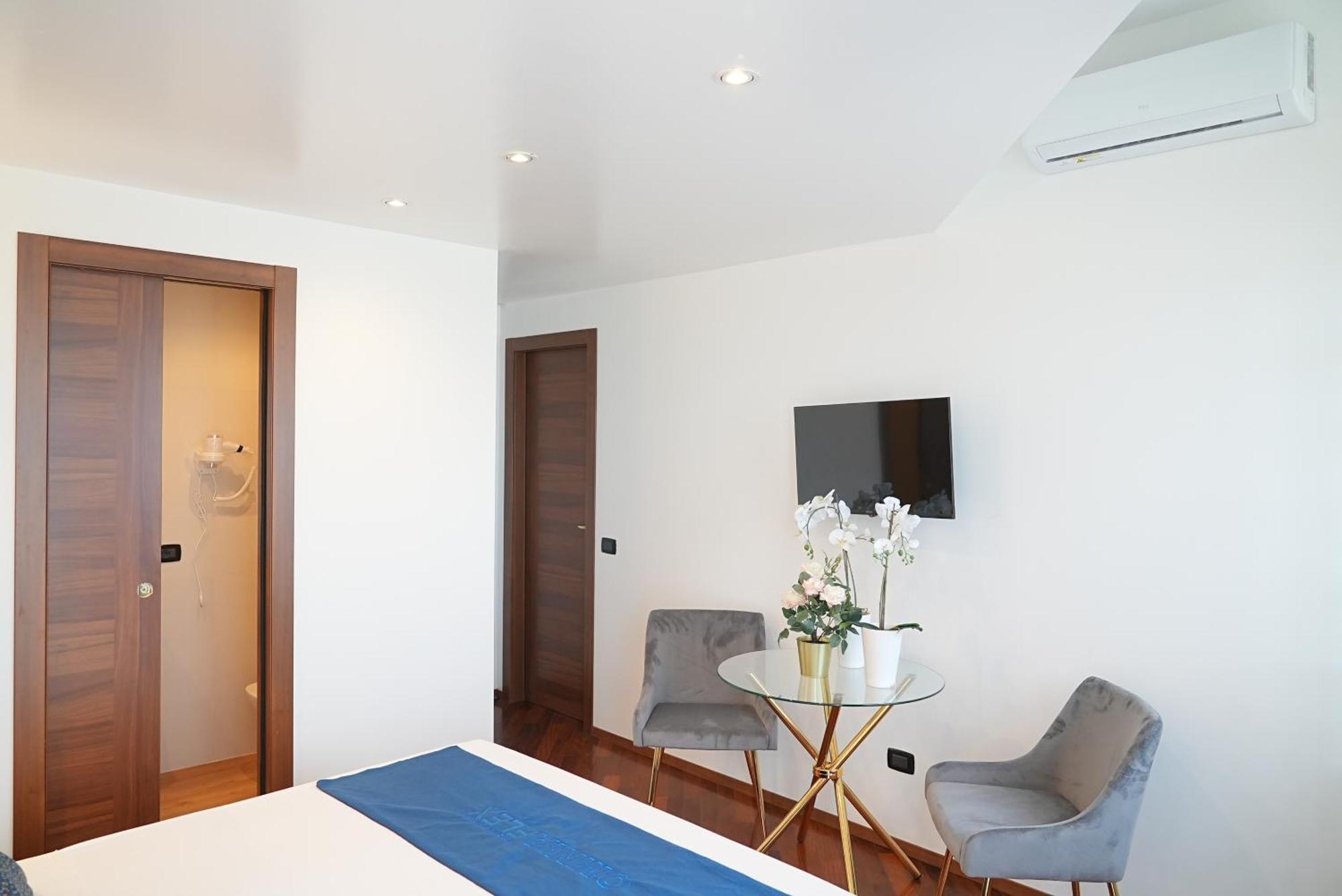 Suite & Premium Room - Centro Bari - Stazione 外观 照片
