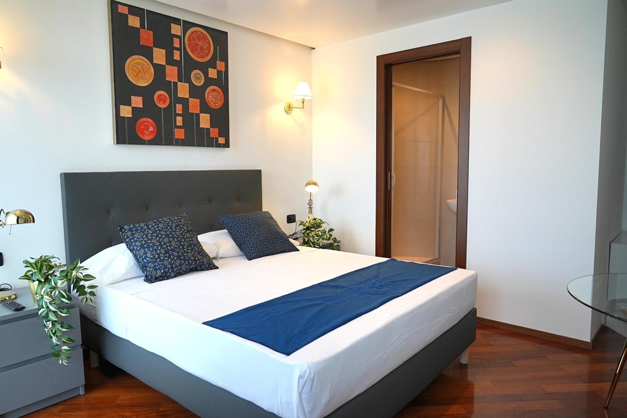 Suite & Premium Room - Centro Bari - Stazione 外观 照片