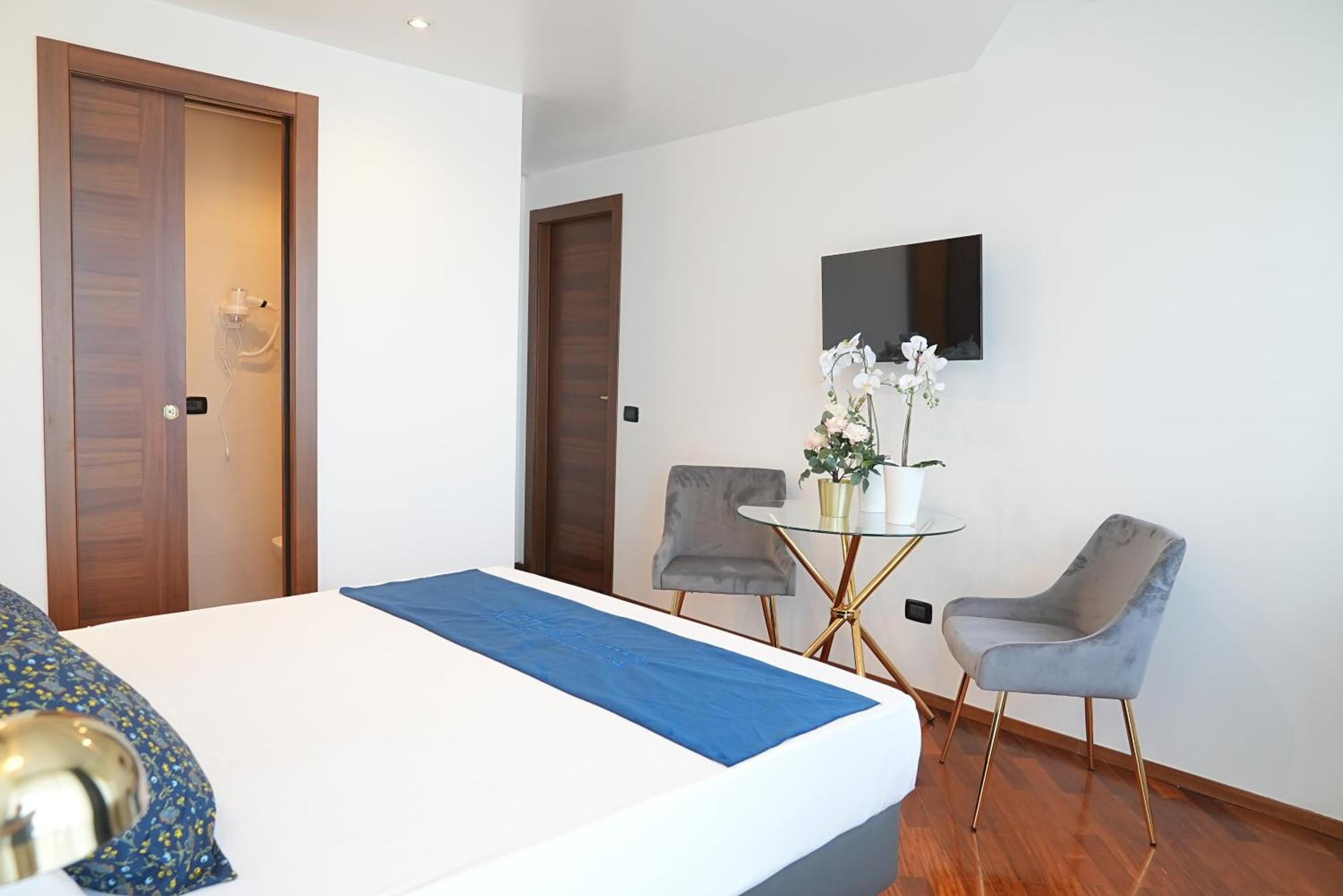 Suite & Premium Room - Centro Bari - Stazione 外观 照片